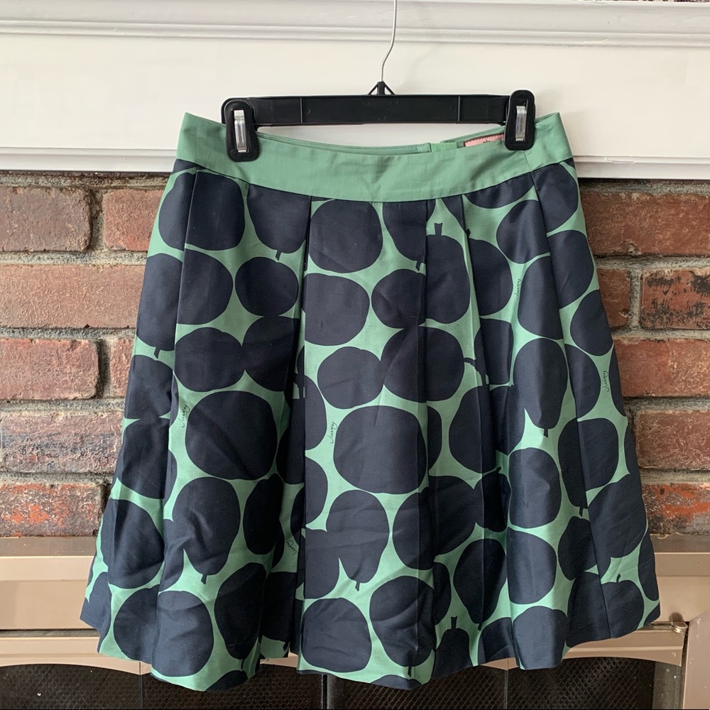 Juicy couture lined skirt with pockets Apple print